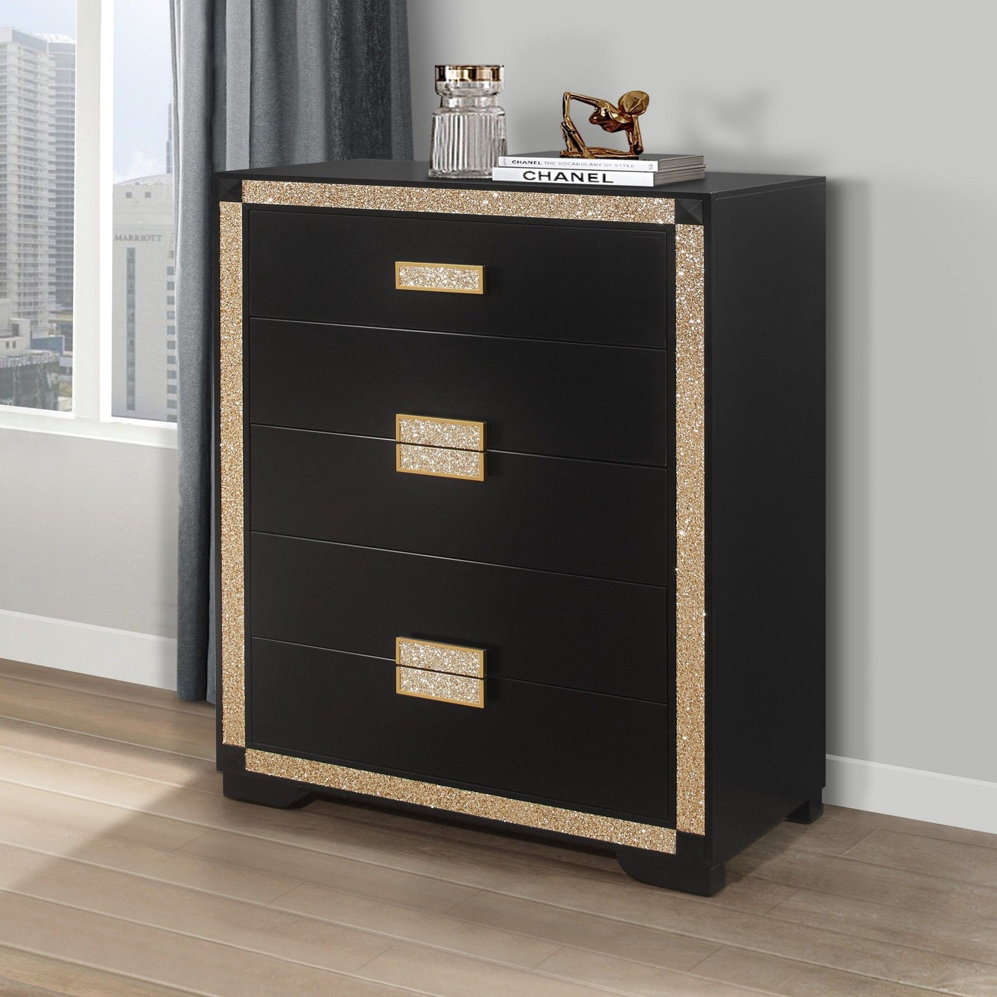 Lively - Chest With Glitter Detail And Thick Bar Handle Hardware - Black