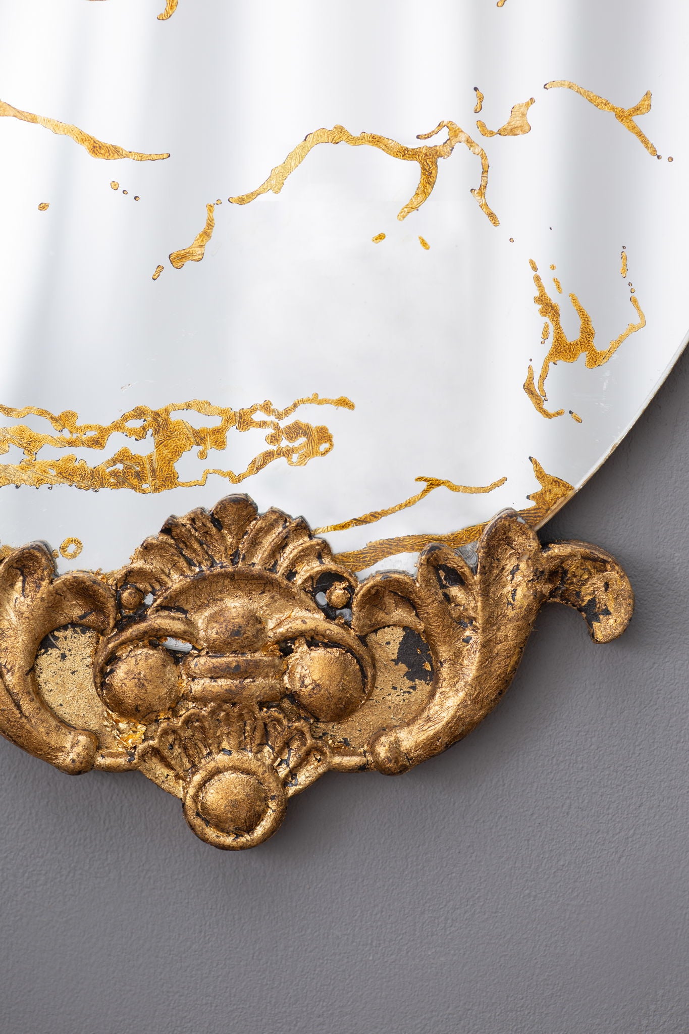 Decorative Oval Wall Mirror, Accent Mirror For Living Room, Entryway, Bedroom - Gold