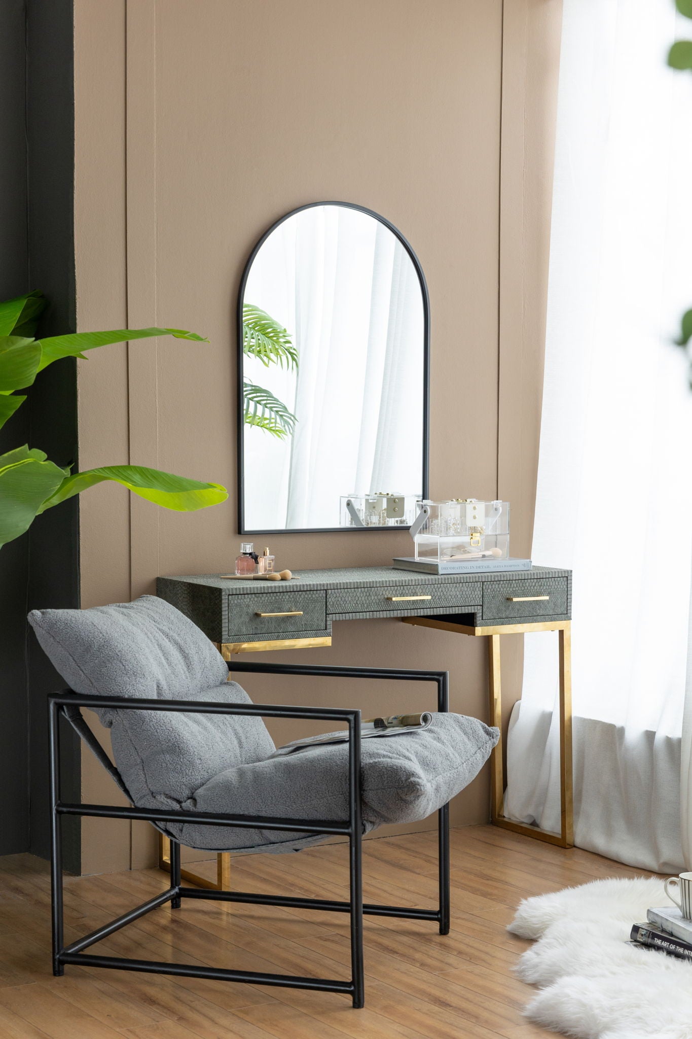 Arched Mirror With Metal Frame, Wall Mirror For Living Room Bedroom Entryway