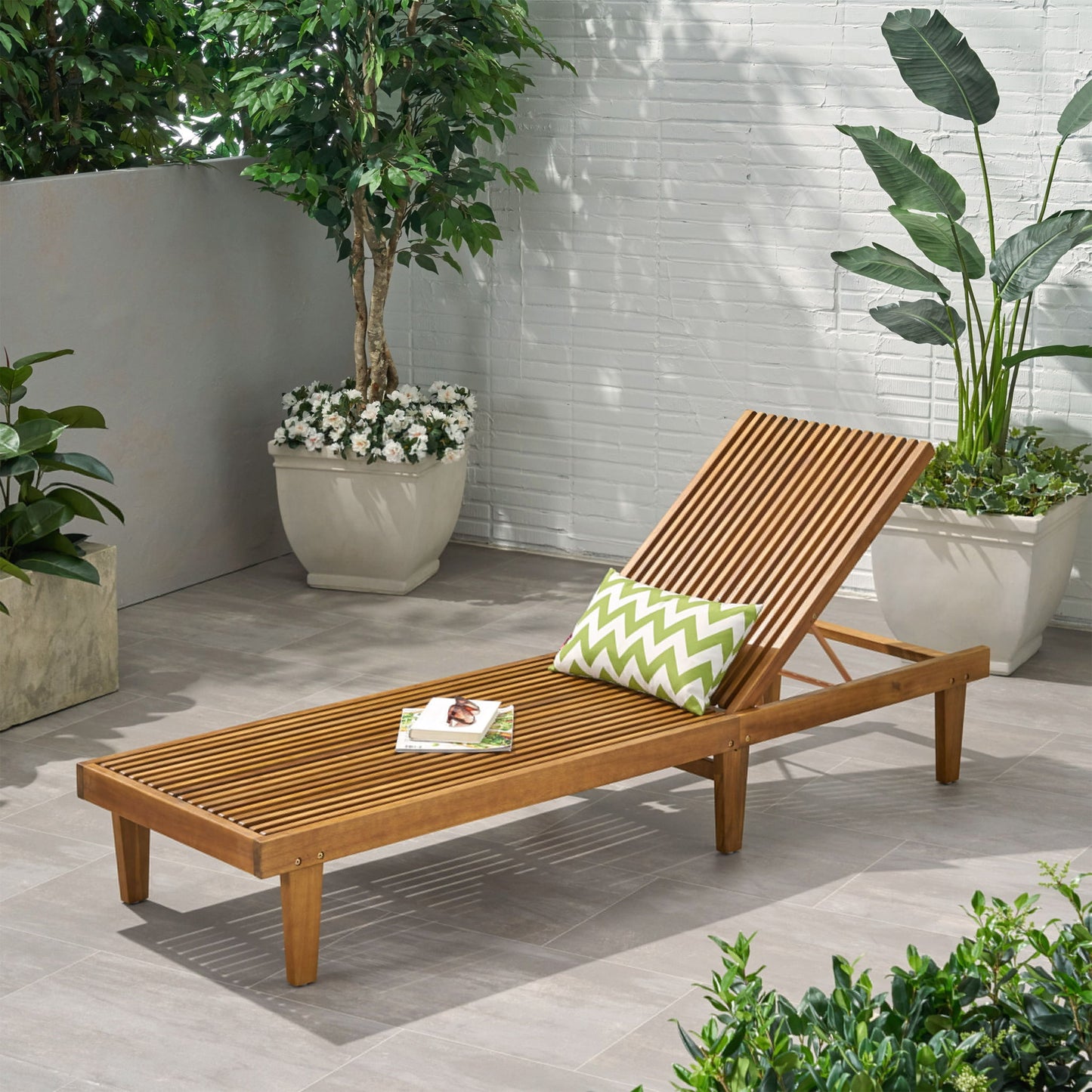 Nadine - Stylish Chaise Lounge Chair - Teak